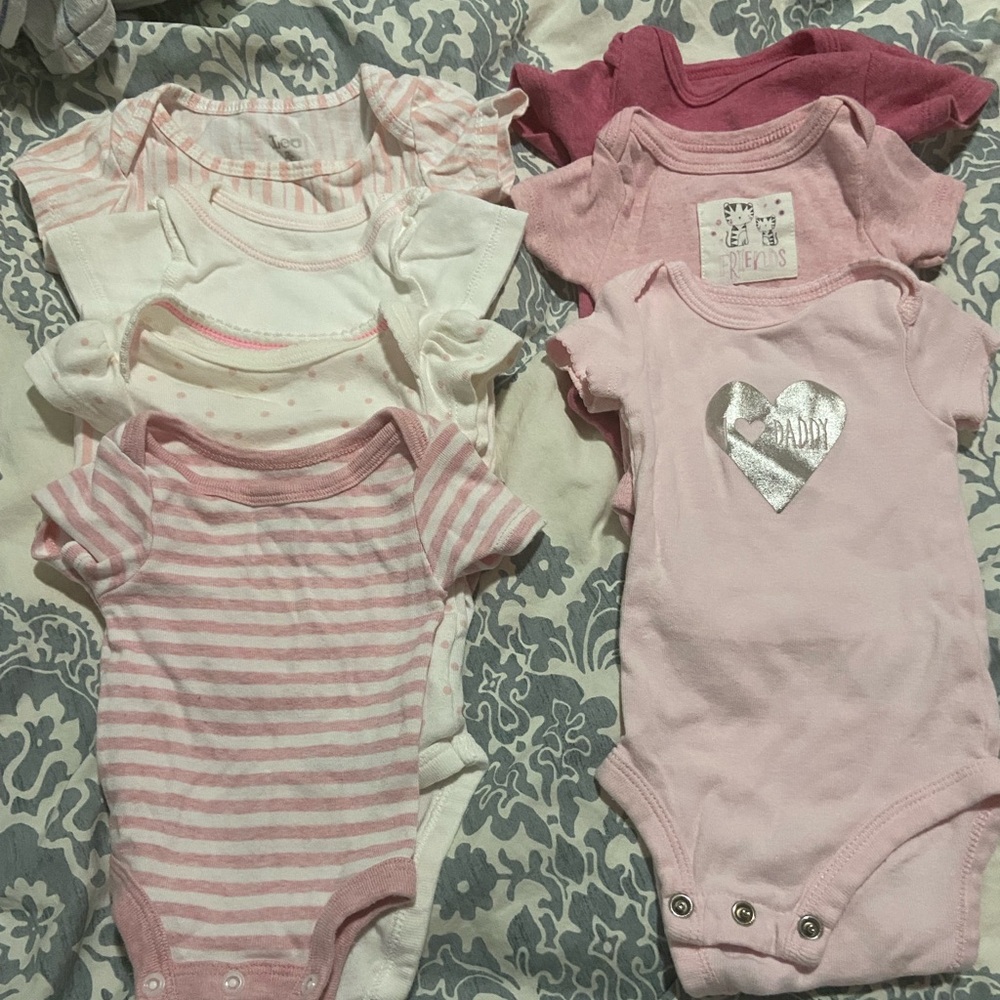 25 Piece Newborn Baby Girl Bundle 🎀